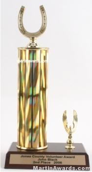 Gold Single Column Horseshoe With 1 Eagle Trophy 1